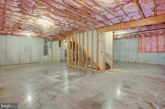 625 SHOOK CT W, Greencastle, PA 17225