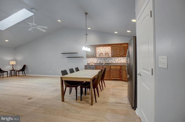 625 SHOOK CT W, Greencastle, PA 17225
