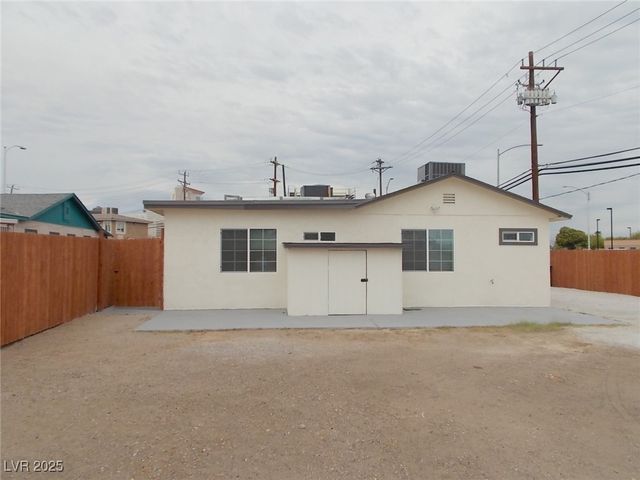 532 North 9th Street A, Las Vegas, NV 89101