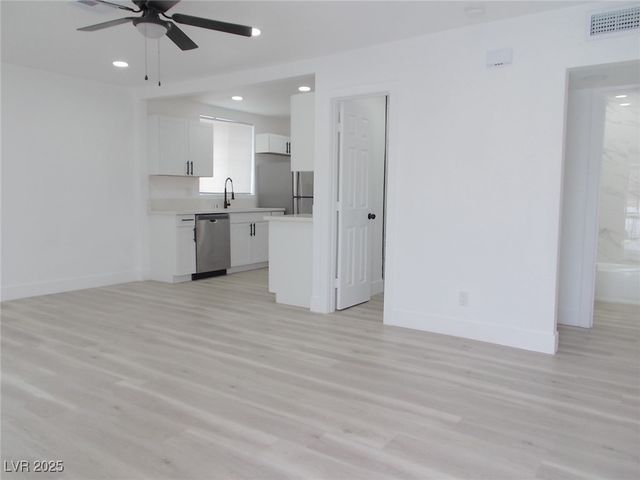 532 North 9th Street A, Las Vegas, NV 89101