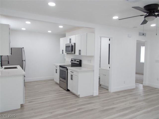 532 North 9th Street A, Las Vegas, NV 89101