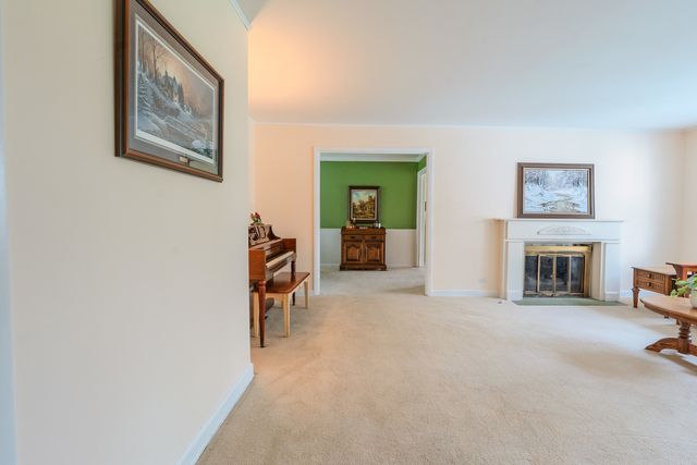 534 Cumnor Court, Deerfield, IL 60015