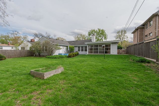 534 Cumnor Court, Deerfield, IL 60015