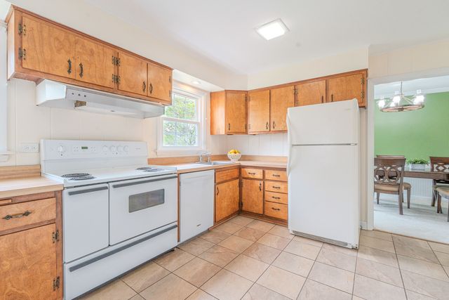 534 Cumnor Court, Deerfield, IL 60015