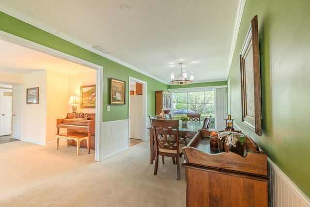 534 Cumnor Court, Deerfield, IL 60015