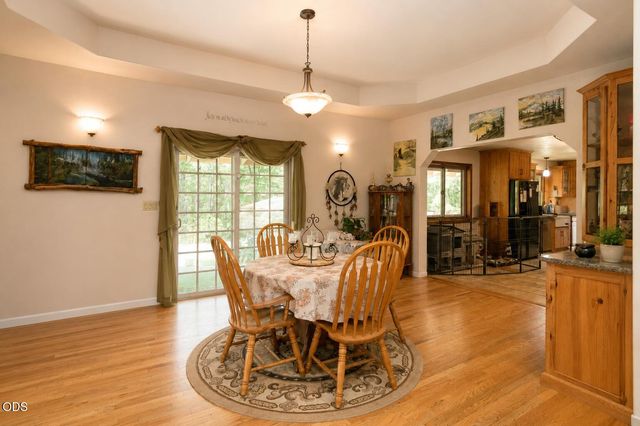 1160 Crow Road, Merlin, OR 97532