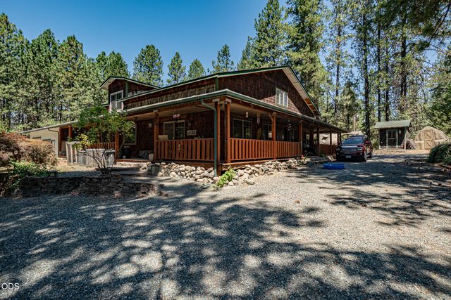 1160 Crow Road, Merlin, OR 97532