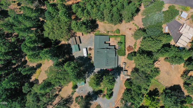 1160 Crow Road, Merlin, OR 97532