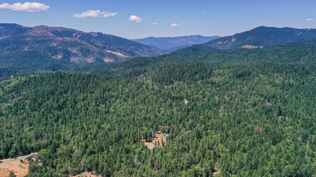 1160 Crow Road, Merlin, OR 97532
