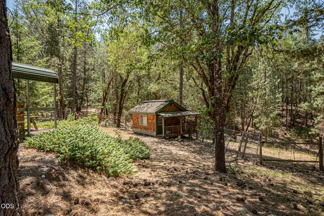 1160 Crow Road, Merlin, OR 97532