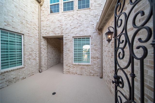 6919 Shoreline View Drive, Katy, TX 77493