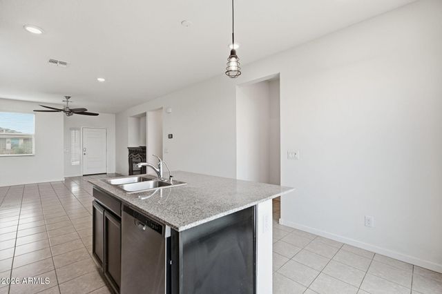 7216 E BOBWHITE Court, San Tan Valley, AZ 85143