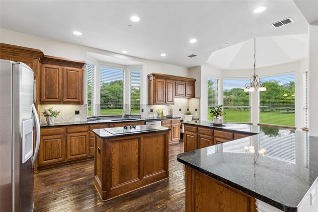 631 Lakeridge Drive, Fairview, TX 75069