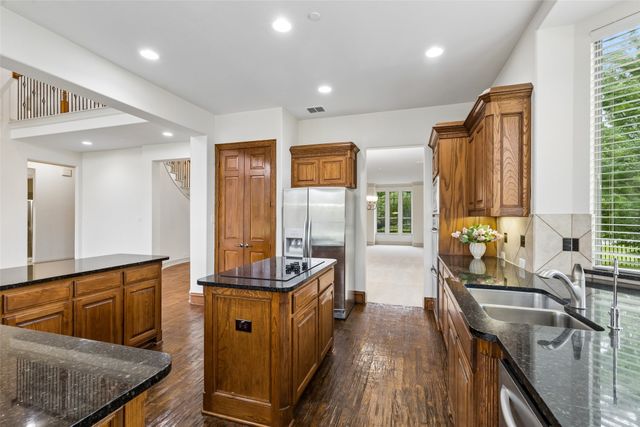 631 Lakeridge Drive, Fairview, TX 75069