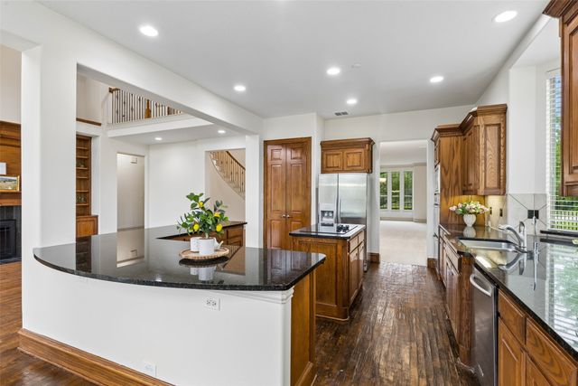 631 Lakeridge Drive, Fairview, TX 75069