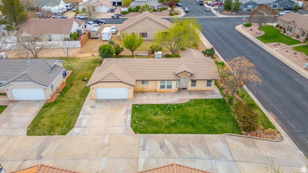 Image 2 of property listing at 2163 W 127 S, Hurricane, UT 84737