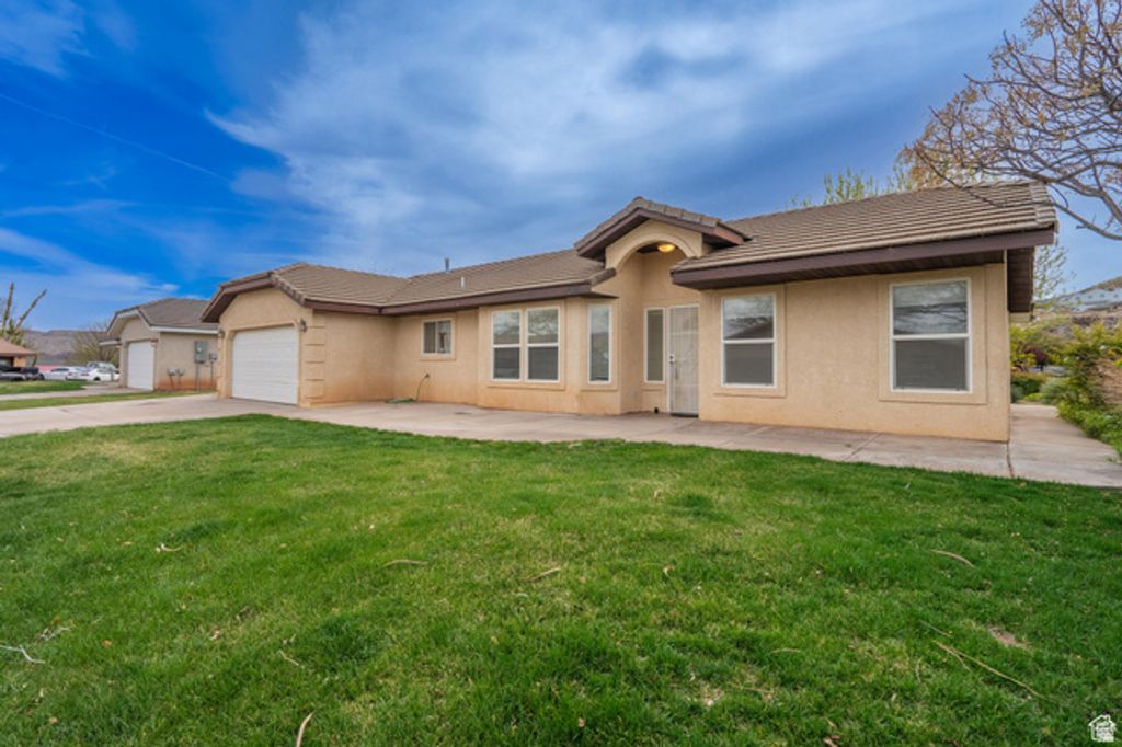 Image 3 of property listing at 2163 W 127 S, Hurricane, UT 84737
