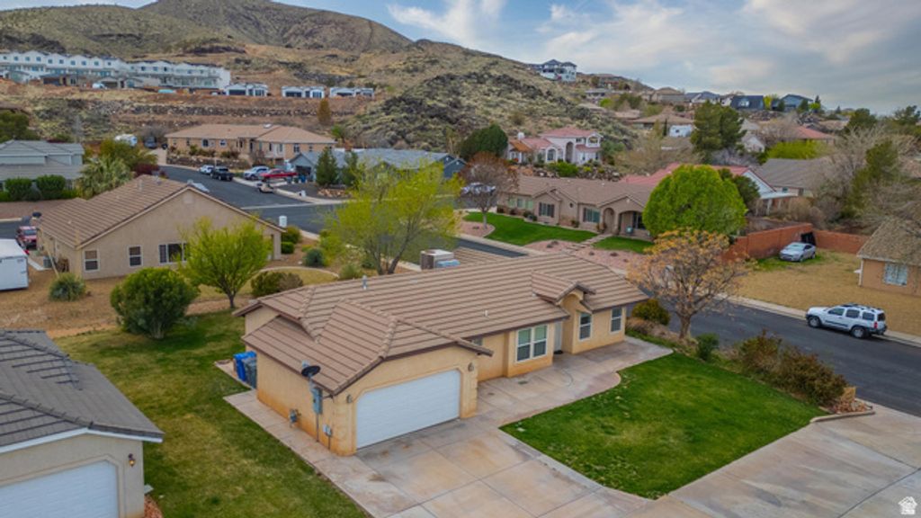 Image 70 of property listing at 2163 W 127 S, Hurricane, UT 84737