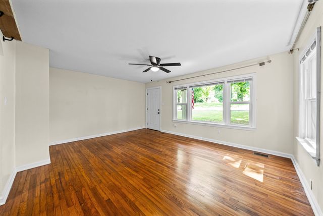 120 Circle Hill Dr, Clarksville, TN 37042