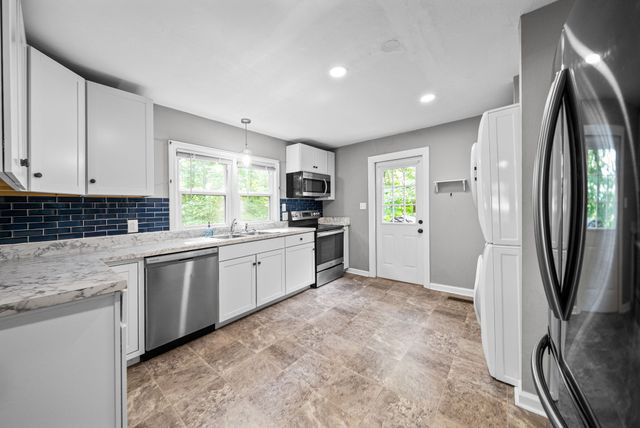 120 Circle Hill Dr, Clarksville, TN 37042