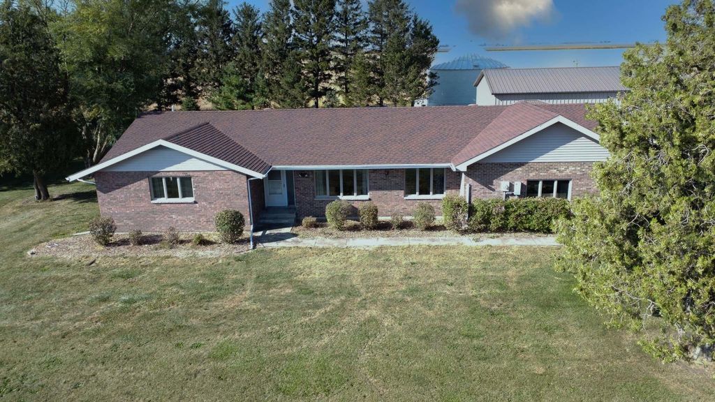 358 E State Route 116, Ashkum, IL 60911