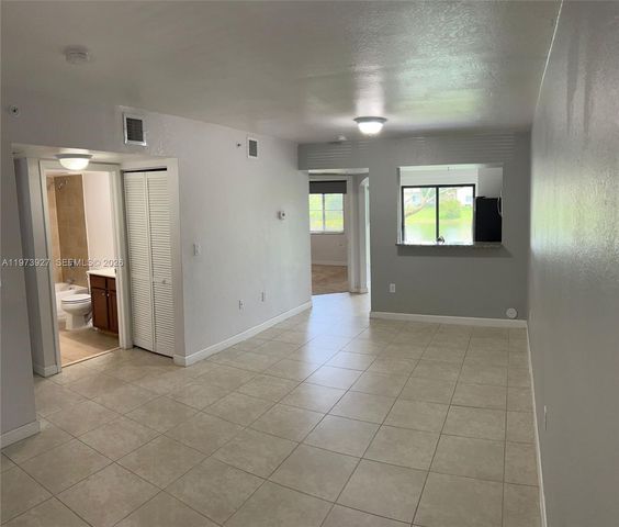 22311 SW 88th Pl 104-4, Cutler Bay, FL 33190