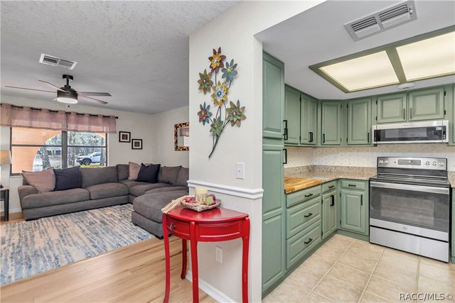 8497 E Henderson Trail, Inverness, FL 34450