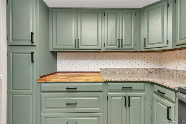 8497 E Henderson Trail, Inverness, FL 34450