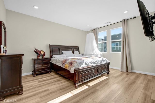 27120 Valley Oak Place, Valencia, CA 91381