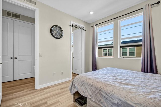 27120 Valley Oak Place, Valencia, CA 91381