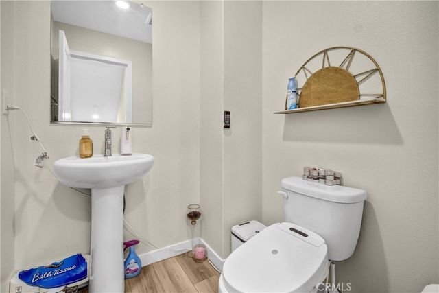 27120 Valley Oak Place, Valencia, CA 91381