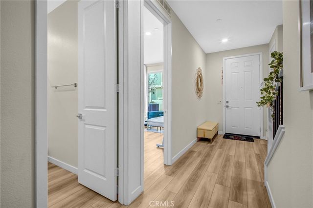 27120 Valley Oak Place, Valencia, CA 91381