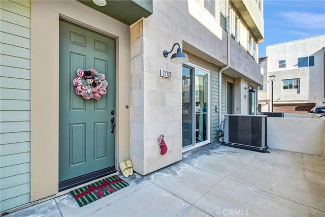 27120 Valley Oak Place, Valencia, CA 91381