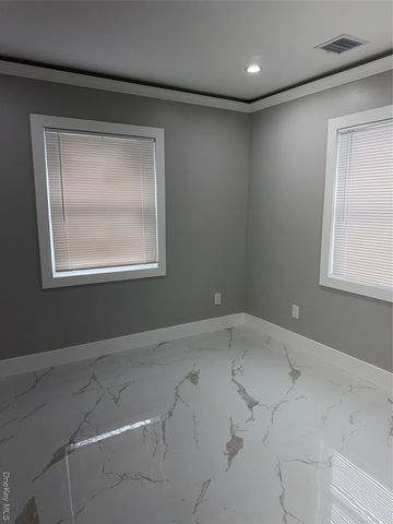 51 Osprey Place, Massapequa, NY 11758