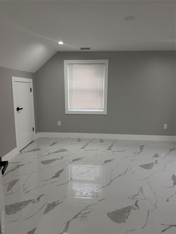 51 Osprey Place, Massapequa, NY 11758