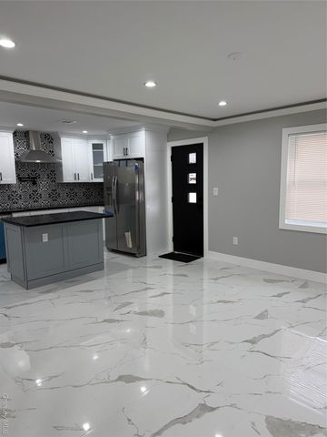 51 Osprey Place, Massapequa, NY 11758