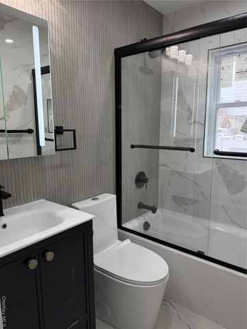 51 Osprey Place, Massapequa, NY 11758