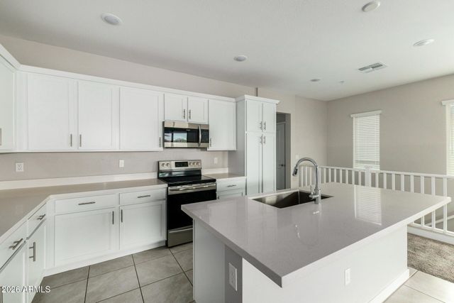 155 N Lakeview Boulevard 208, Chandler, AZ 85225