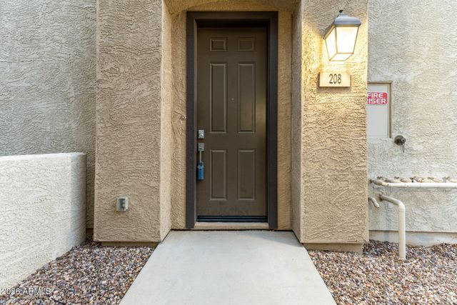 155 N Lakeview Boulevard 208, Chandler, AZ 85225