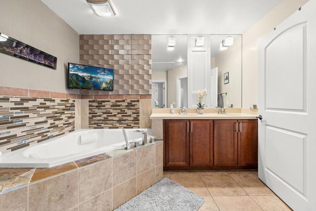 3972 Albatross Street 202, San Diego, CA 92103