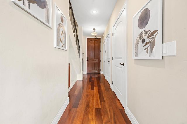 3972 Albatross Street 202, San Diego, CA 92103