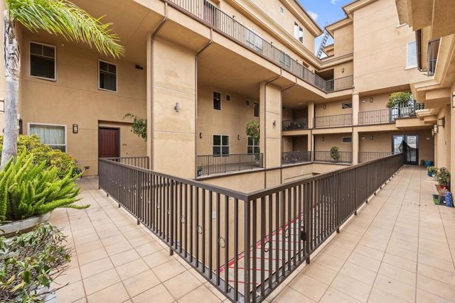 3972 Albatross Street 202, San Diego, CA 92103