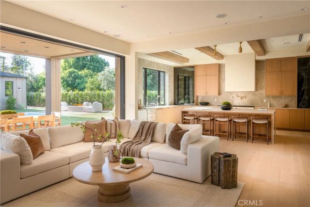 5421 Bothwell, Tarzana, CA 91356