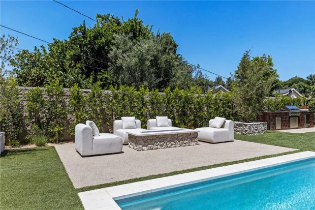 5421 Bothwell, Tarzana, CA 91356