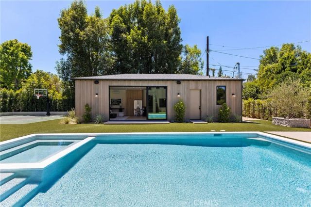 5421 Bothwell, Tarzana, CA 91356
