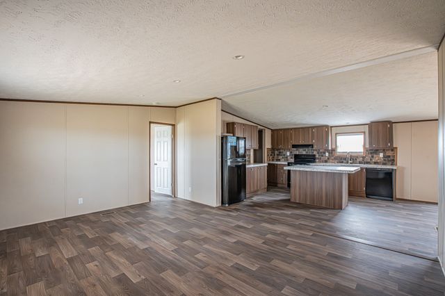 1000 Carnagie Road, Poolville, TX 76487