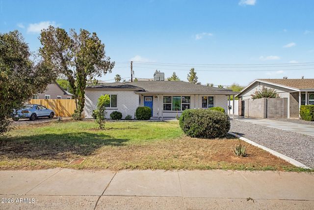 532 E CHEERY LYNN Road, Phoenix, AZ 85012