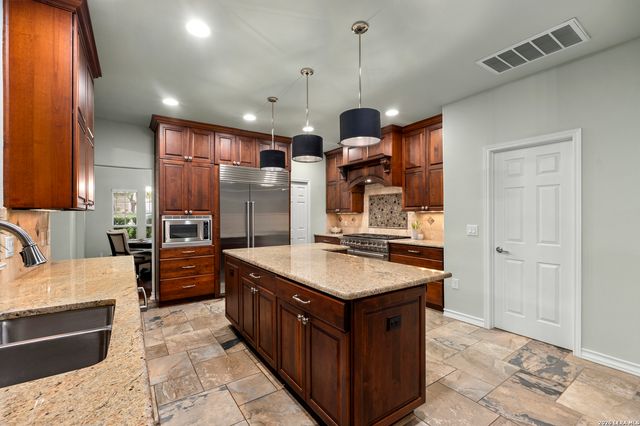 1722 Sandringham, San Antonio, TX 78258