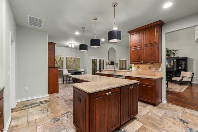 1722 Sandringham, San Antonio, TX 78258