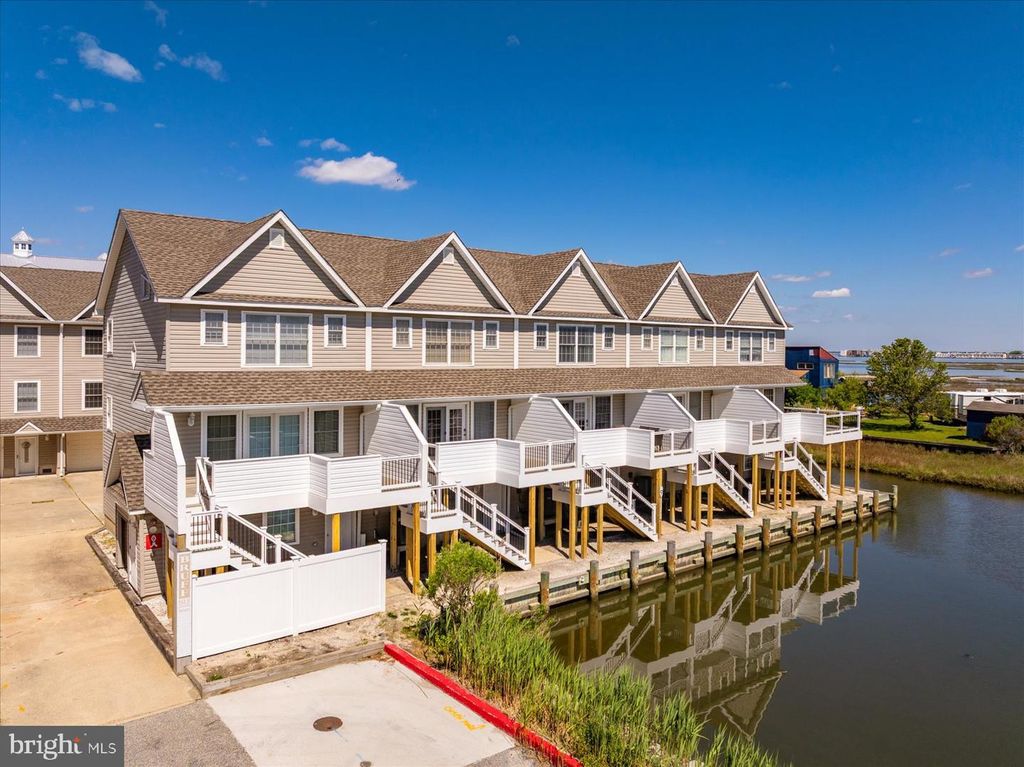 121 70TH ST #8, Ocean City, MD 21842